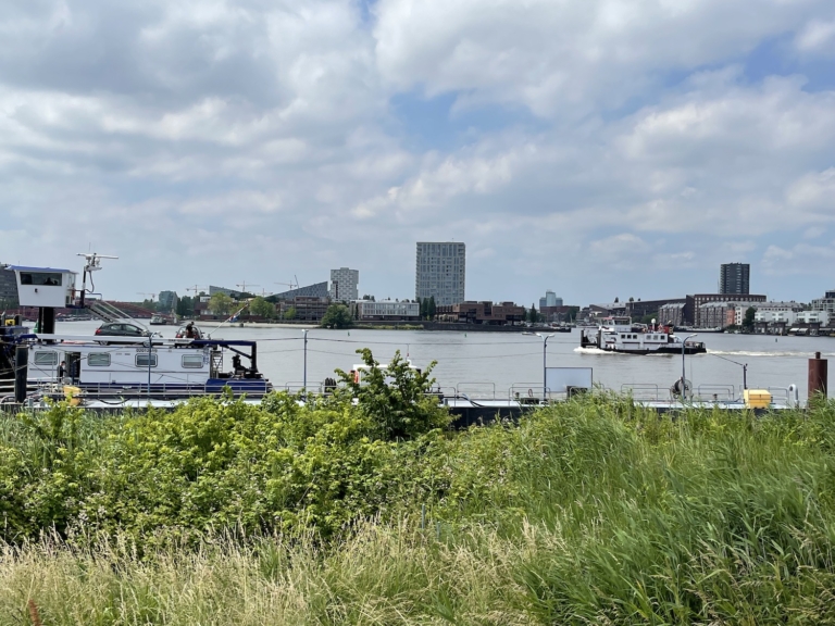 Pont Sluisbuurt-Sporenburg vertraagd