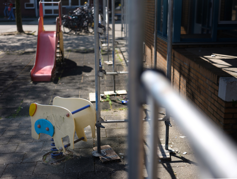 Bestuurder Oost willen ‘zielige’ wippen niet meer