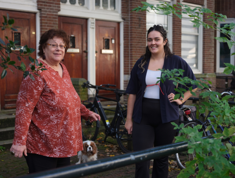 Cloud vindt onderdak bij Paula in Oost: ‘Ik voel me heel erg welkom’