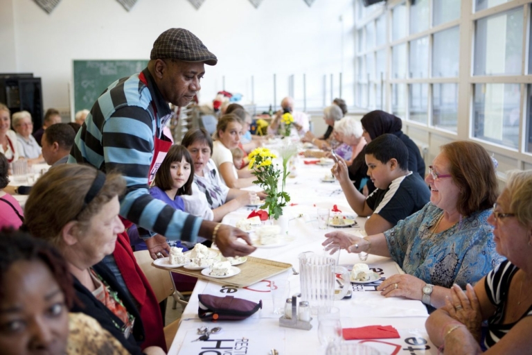 Café Genieten na protesten toch weer open