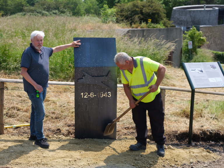 Monument bij Fort Diemerdam voor helden uit WO II