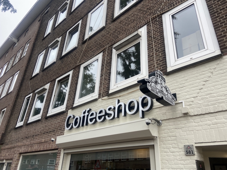 Wietproef in Oost van de baan