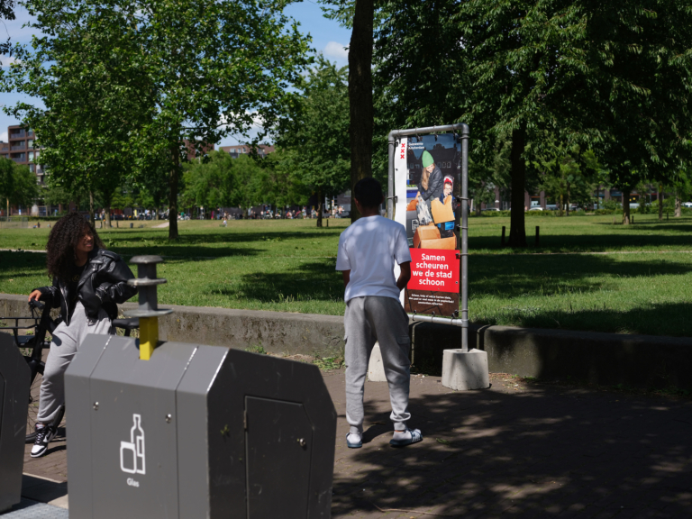 Dieven in een diepe zomernacht