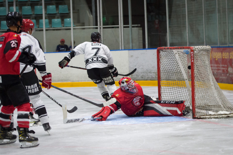 Tigers sterk terug op het ijs