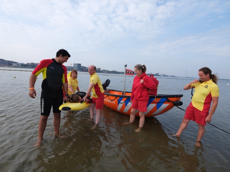 Reddingsbrigade Amsterdam op zoek naar lifeguards voor Strand IJburg