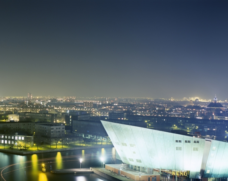 NEMO viert 100-jarig jubileum met spectaculaire show