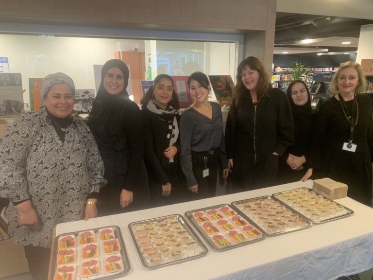 Vernieuwde OBA Linnaeus nu een gezellige buurthuiskamer 