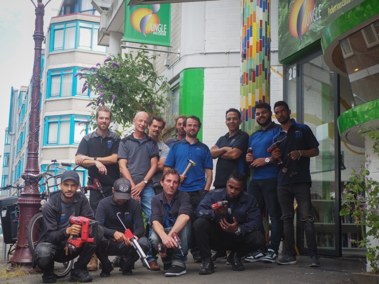 Gemeente helpt FIXbrigade met sigaar uit eigen doos