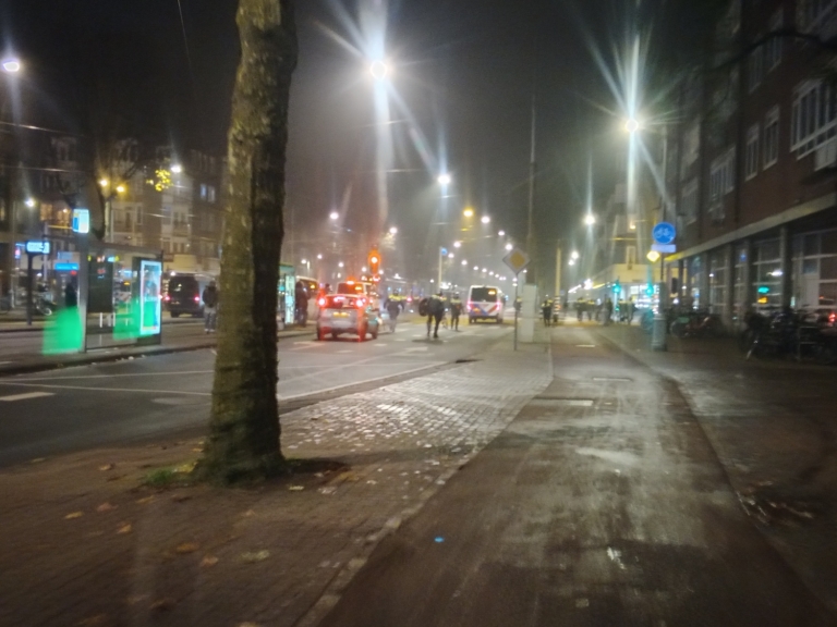 Jongeren in Oost vallen politie aan de tijdens jaarwisseling