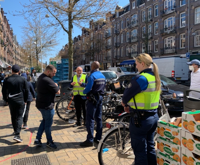 Amsterdamse boa’s mogen van Halsema binnenkort hoofddoek dragen