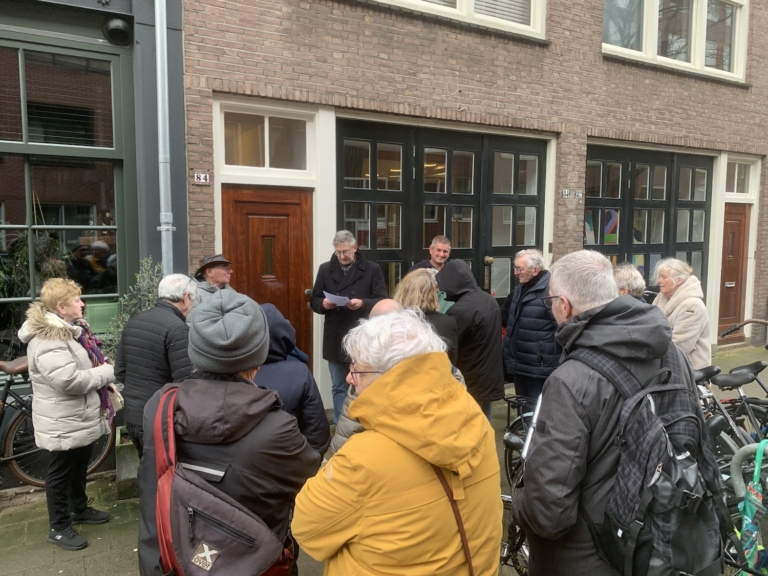 Laatste eer voor Joodse familie Korper in de Blasiusstraat