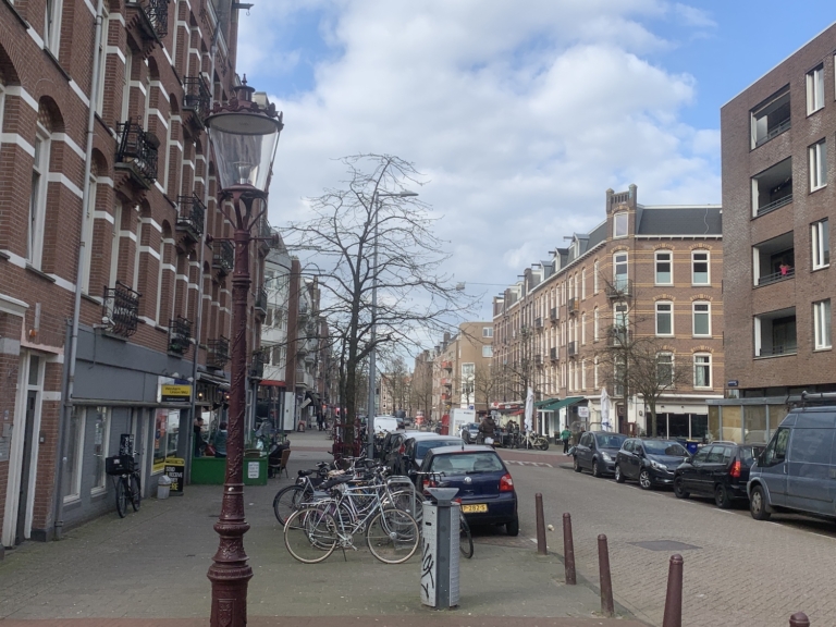 Politie wacht overvaller telefoonwinkel  Sumatrastraat op