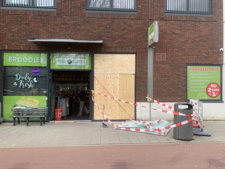 Ramkraak op supermarkt Spaklerweg