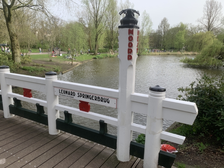 Leonard Springerbrug in ere hersteld