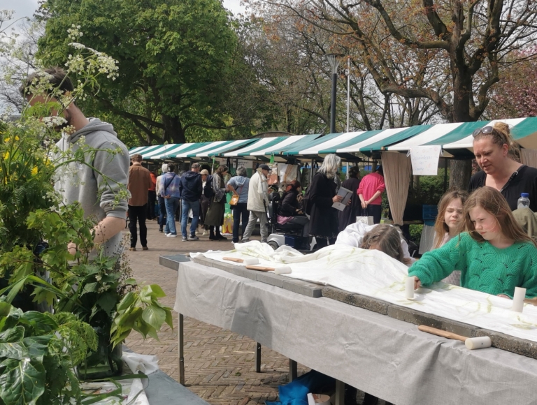 Groenmarkt op Kattenburg en het Marineterrein, ‘meer groen helpt tegen de hittestress’