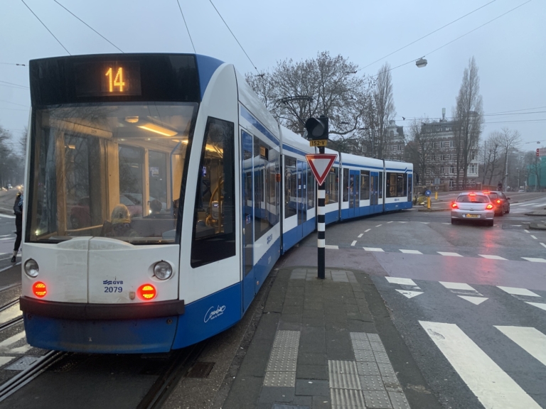 Amsterdamse kinderen ook dit jaar gratis met de tram