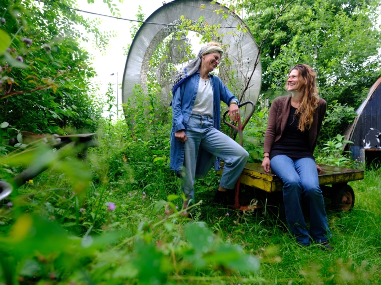 Tijdelijke bewoners Zeeburgereiland moeten weg. ‘Wij zijn ook Amsterdammers’