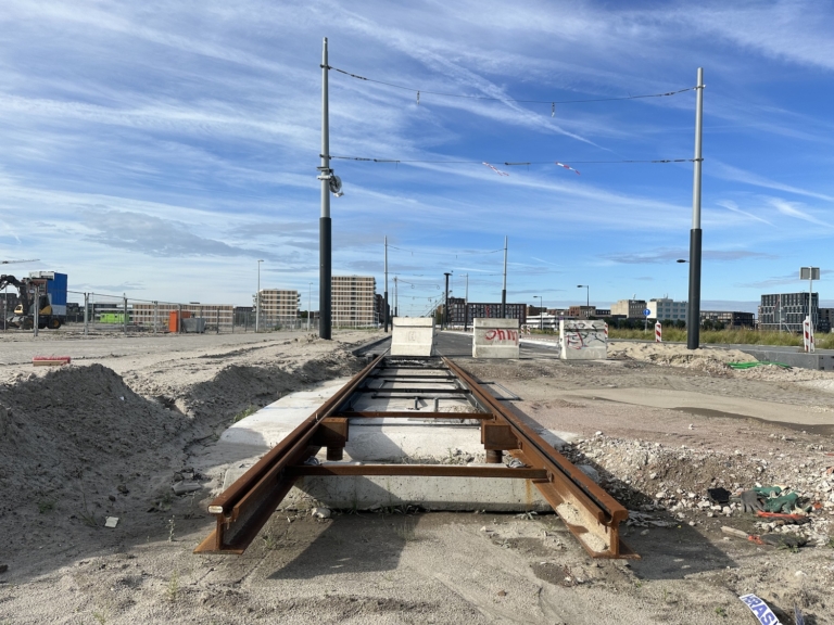 Verlenging lijn 26: tramspoor bereikt Strandeiland