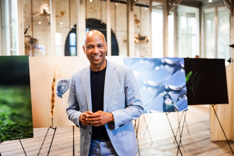 Humberto Tan gastcurator in Artis-Groote Museum