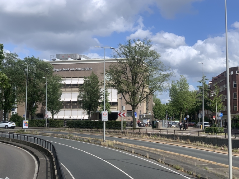 HvA moet komende jaren fors bezuinigen, banen en opleidingen mogelijk in gevaar