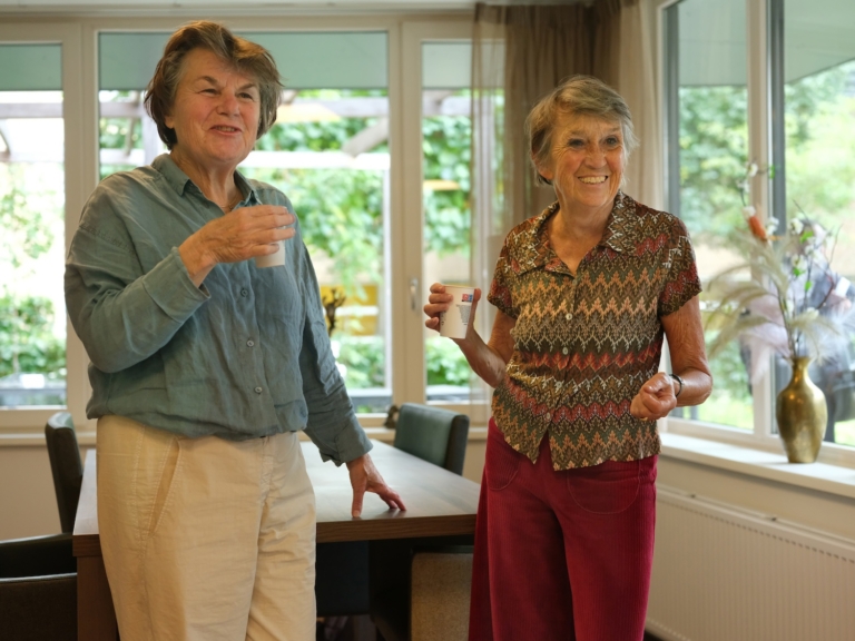 De cliëntenraad van ZGAO zoekt twee nieuwe leden: ‘Oude mensen zijn echt hartstikke leuk’