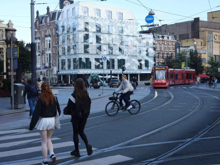 The Diamond, Leidseplein, 3 sterren: ‘Ik begrijp wel het idee om aan het Leidseplein wat blingbling te brengen’