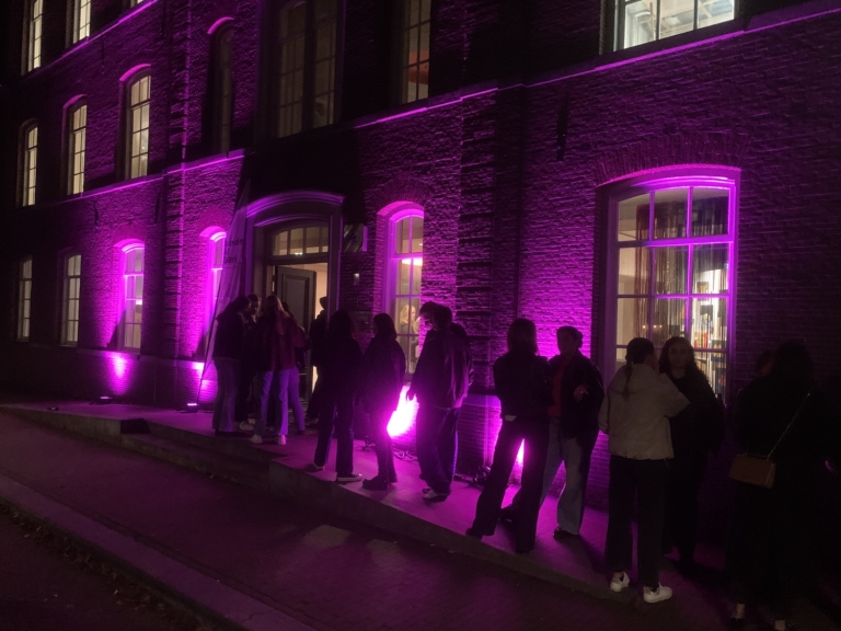 Outsider Art Galerie heeft geslaagde primeur in Amsterdamse Museumnacht