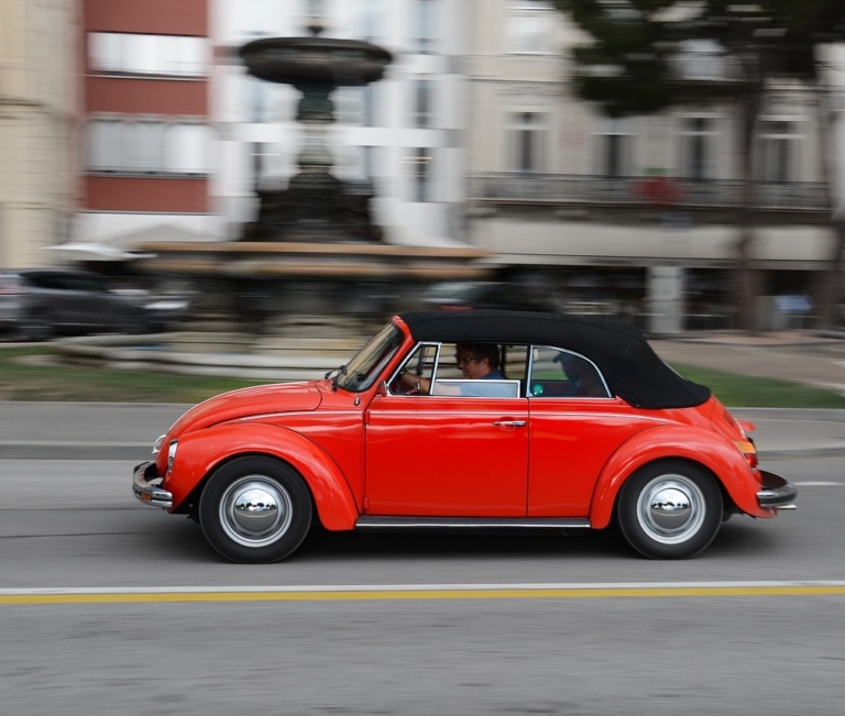 Amsterdammers betalen iets lagere autoverzekeringspremies in 2025